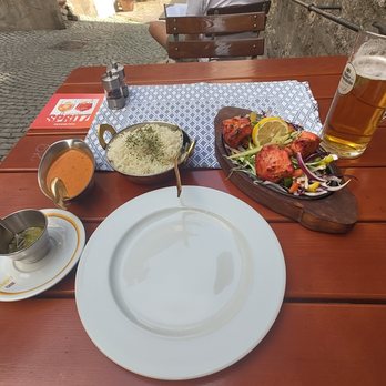 Schuhbäck - Mit separat servierter leicht scharfer und extra scharfer Sauce: Chicken Tikka Masala - German Near Me - Schwäbisch Hall, BW Schuhbäck - Mit separat servierter leicht scharfer und extra scharfer Sauce: Chicken Tikka Masala - German Near Me - Schwäbisch Hall, BW