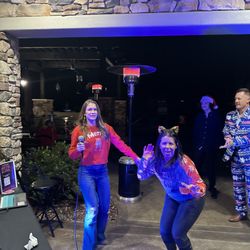 Saxman Entertainment - DJ table and guests singing