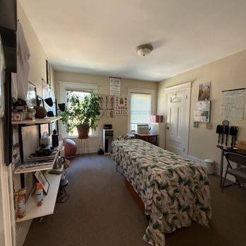 Michael's Sports Massage - My office at 17 Henshaw St. 2B - Massage Therapy Near Me - Boston, Massachusetts Michael's Sports Massage - My office at 17 Henshaw St. 2B - Massage Therapy Near Me - Boston, Massachusetts