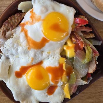 The Virginian restaurant - Skillet time! - Diners Near Me - Vienna, Virginia