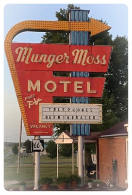 Munger Moss Motel by null