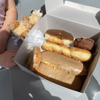 Rose Donuts - 1/2 dozen of assorted donuts - Coffee & Tea Near Me - San Diego, California Rose Donuts - 1/2 dozen of assorted donuts - Coffee & Tea Near Me - San Diego, California