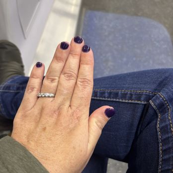 Nail Society Spa - Nail Salons Near Me - Ashburn, Virginia