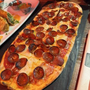 Finney's Crafthouse - Burbank - Gary's Pepperoni Pizza - New American Near Me - Burbank, California