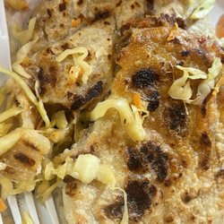 Pupuseria La Familiar - Papusas - Ajo con Queso y Revueltas
