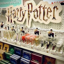 Miniso - Harry Potter related items