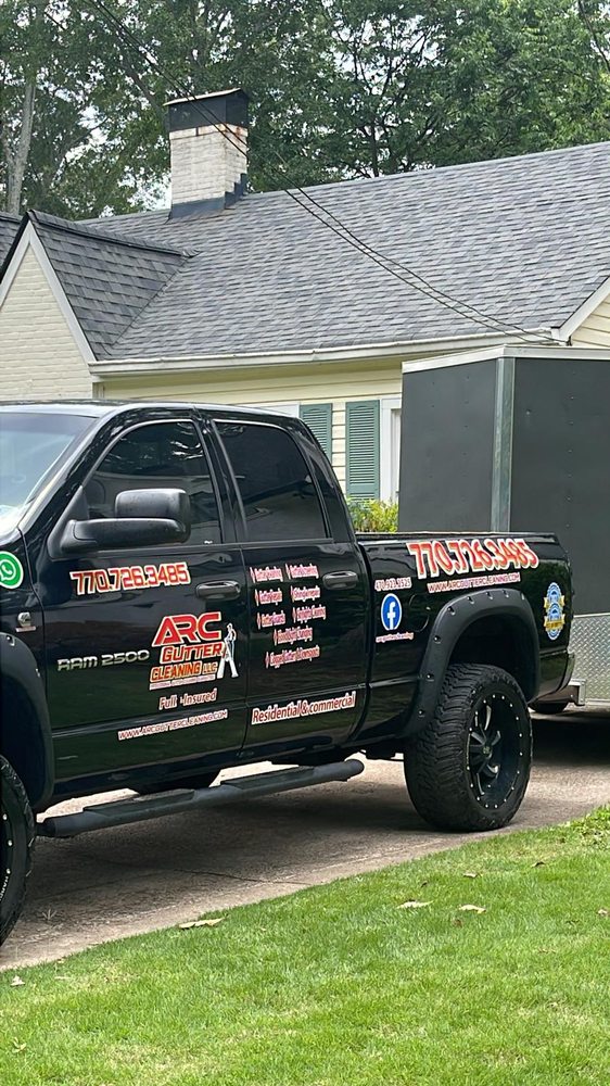 Slide of Arc Gutter Cleaning