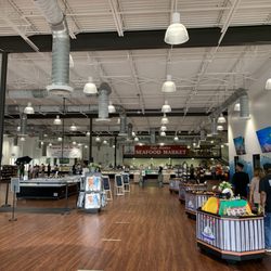 Safe Harbor Seafood Market - View when enter
