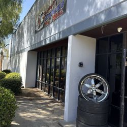 Smiley's Empire Tires & Wheels