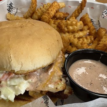 Drippin Chicken - 1 SANDO & FRIES WITH DRINK - Chicken Shop Near Me - Tracy, California