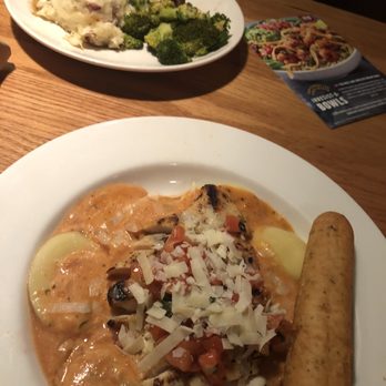 Applebee's Grill + Bar - American Near Me - Elk Grove, California Applebee's Grill + Bar - American Near Me - Elk Grove, California