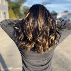 The Messy Bun - Chocolate partial balayage