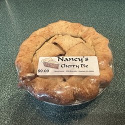 Grays Harbor Farmers Market & Craft Fair - Mini cherry pie.