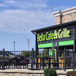 Bella Cafe and Grille