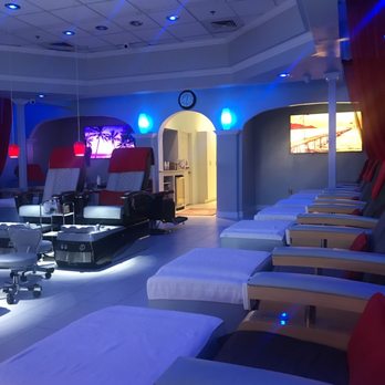 La Spa & Nail Bar - Their pedicure/spa room - Nail Salons Near Me - Wyomissing, Pennsylvania