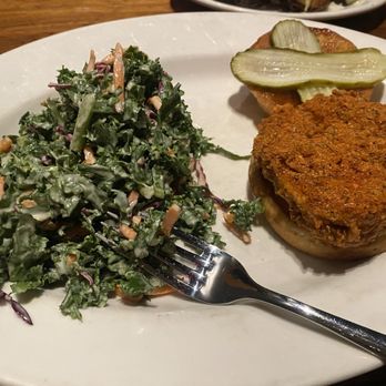 Doc B's Restaurant + Bar - The Number Six - New American Near Me - Austin, Texas