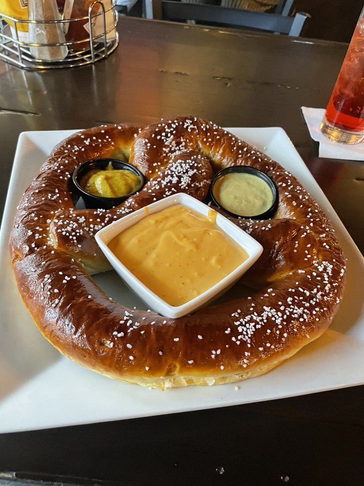 WINDBAG SALOON - 146 Photos & 242 Reviews - 19 S Last Chance Gulch