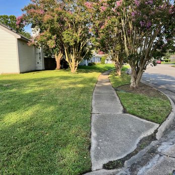 Divine Works - Lawn Services Near Me - Norfolk, Virginia Divine Works - Lawn Services Near Me - Norfolk, Virginia