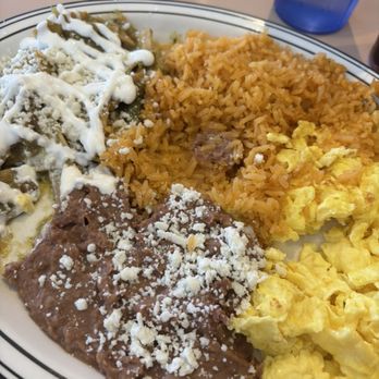 Flo's Coffee Shop - Chilaquiles - Breakfast & Brunch Near Me - Azusa, California Flo's Coffee Shop - Chilaquiles - Breakfast & Brunch Near Me - Azusa, California