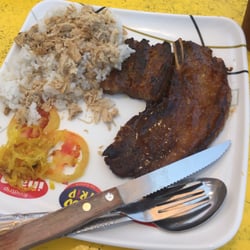 Food Trip sa Galera - Honey Grilled Pork with Adobo Flakes!