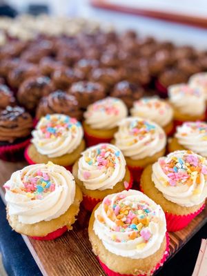 THE NAKED CUPCAKE - Updated January 2026 - 219 Photos & 113 Reviews