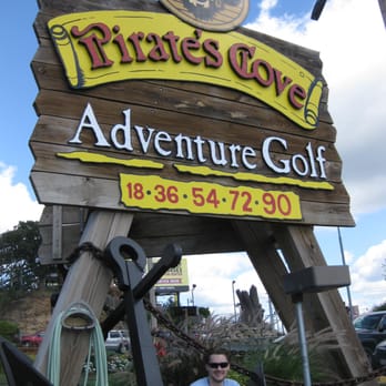 Pirate's Cove Adventure Golf - main sign - Mini Golf Near Me - Wisconsin Dells, Wisconsin
