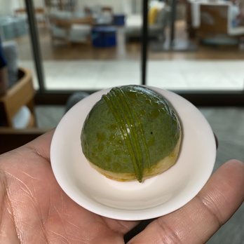 Longboard Club - Macha Green Tea Puff - Breakfast & Brunch Near Me - Honolulu, Hawaii