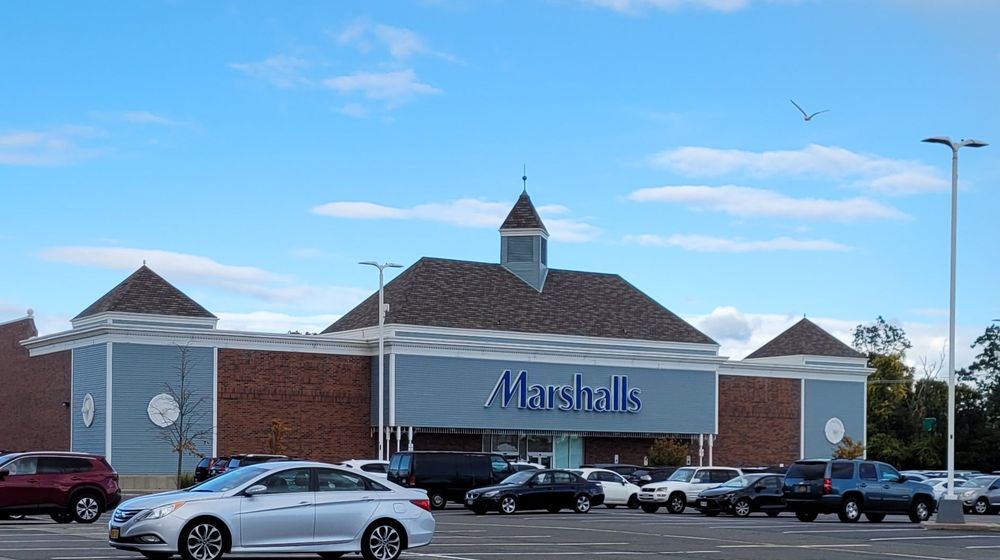 MARSHALLS Updated November 2024 25 Photos & 25 Reviews 256 E