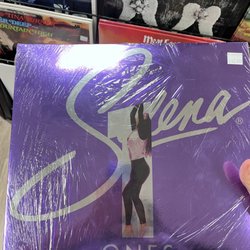 Vinyl Heaven - Selena Vinyl