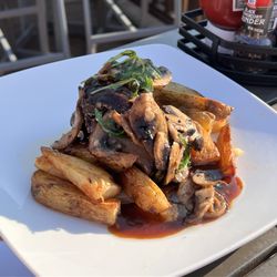 Chatty's Tavern - Short ribs