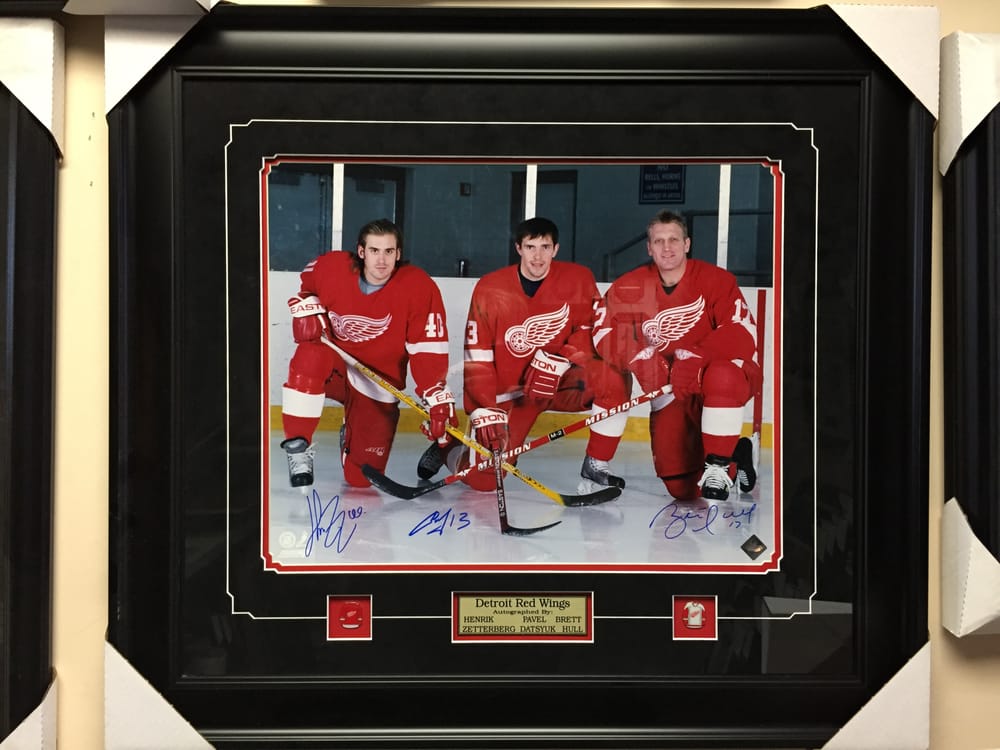 FRAMING EDGE 31 Photos 2458 Dundas Street W, Mississauga, Ontario