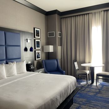 Harrah's Ak-Chin Hotel And Casino - View of room and bed - Hotels Near Me - Maricopa, Arizona Harrah's Ak-Chin Hotel And Casino - View of room and bed - Hotels Near Me - Maricopa, Arizona
