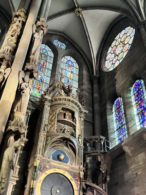 Cathédrale Notre-Dame-de-Strasbourg by null