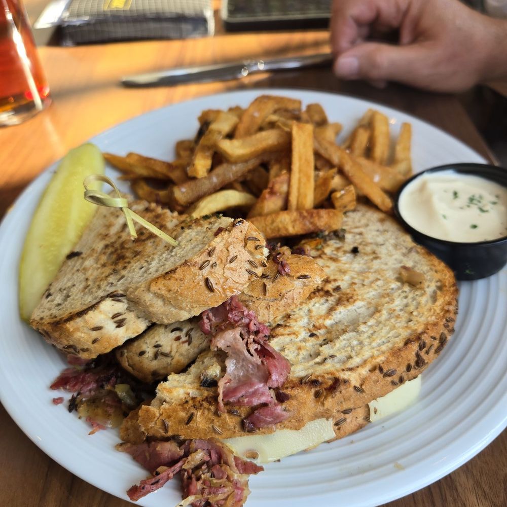 O'lacy's - The Trinity - Irish Pub Near Me - Batavia, New York
