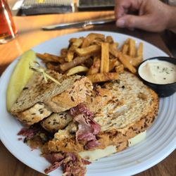 O'lacy's - The Trinity