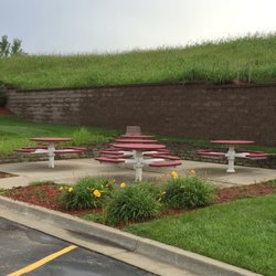 Wendy's - Nice Outside Dining Area