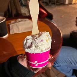 Blueberry cheesecake gelato Blueberry cheesecake gelato