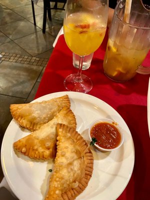 VIVO Tapas KITCHEN • LOUNGE by null