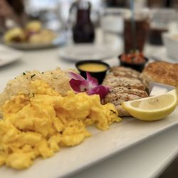 Great Southern Cafe - Fisherman ....so delish. The Hollandaise sauce was incredible on the grouper