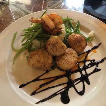 CAV Restaurant - Caramelized Pan Seared Diver Sea Scallops And Shrimp - New American Near Me - Providence, Rhode Island