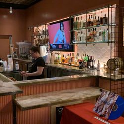 The Guild Theatre - Clean well-lit and nice bar