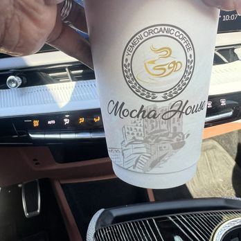 MoQana - Matcha latte with vanilla - Coffee & Tea Near Me - Edmond, Oklahoma MoQana - Matcha latte with vanilla - Coffee & Tea Near Me - Edmond, Oklahoma