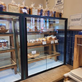 Paris Baguette - Coffee & Tea Near Me - New York, New York