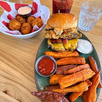 Moo Creamery - Burgers Near Me - Bakersfield, California Moo Creamery - Burgers Near Me - Bakersfield, California