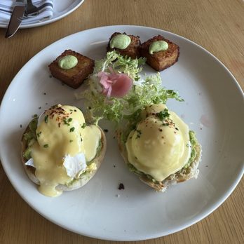 Kost - Eggs Benedict - American Near Me - Toronto, Ontario Kost - Eggs Benedict - American Near Me - Toronto, Ontario