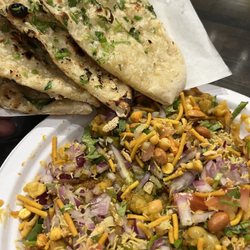 Desi Bites - Omaha - Masala Puri and Garlic Naan