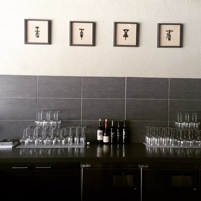 Sip Wine & Beer by null