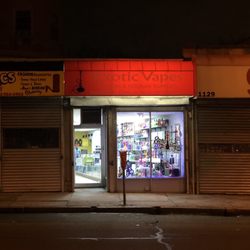 Exotic Vapes - Store from outside
