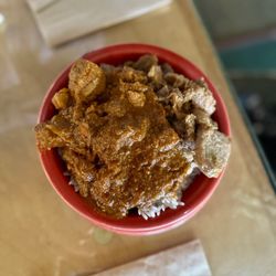 Yak & Yeti - Rice Bowl with pork vindaloo and Shapta