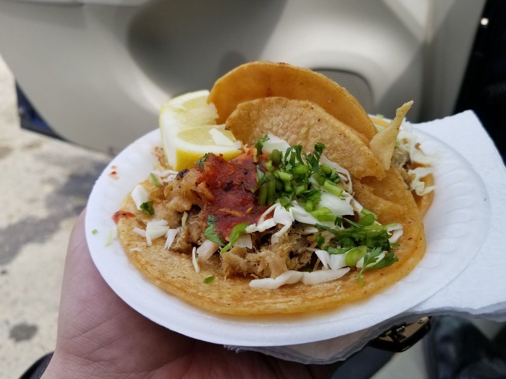 Taco Tren Logo